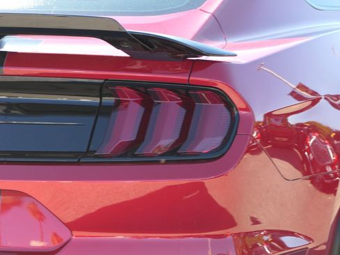 Used 2020 Ford Mustang Shelby GT500 w/ Technology Package image 5