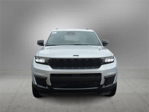 New 2025 Jeep Grand Cherokee L Limited w/ Black Appearance Package image 3