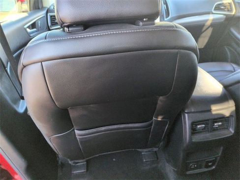 Used 2022 Ford Edge SEL w/ Convenience Package image 26