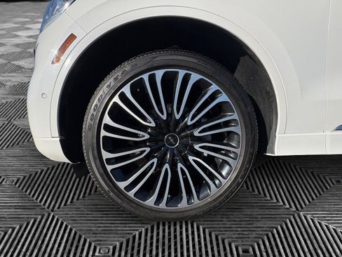 Certified 2023 Lincoln Aviator Black Label w/ Dynamic Handling Package image 14