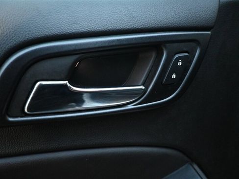 Used 2018 GMC Yukon SLE image 18