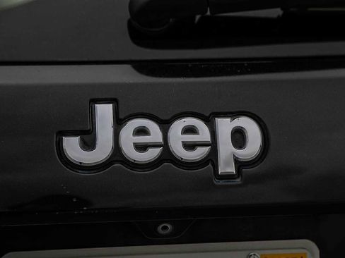 Used 2015 Jeep Grand Cherokee Limited image 22