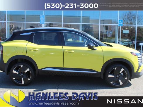 New 2026 Nissan Kicks SR w/ SR Premium Package FWD image 6