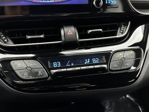 Used 2019 Toyota C-HR LE image 15