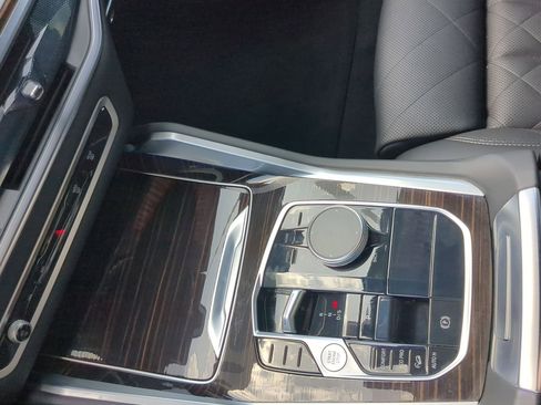 Used 2026 BMW X6 xDrive40i image 18