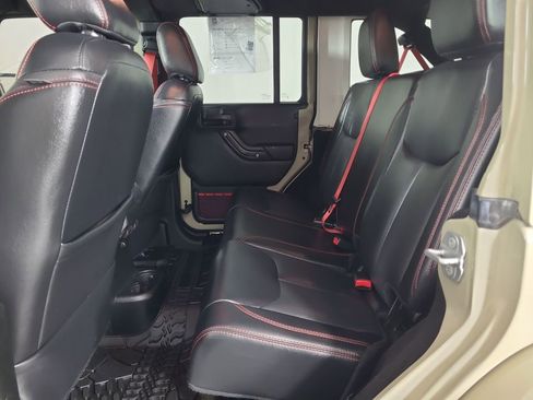 Used 2018 Jeep Wrangler Unlimited Rubicon image 18