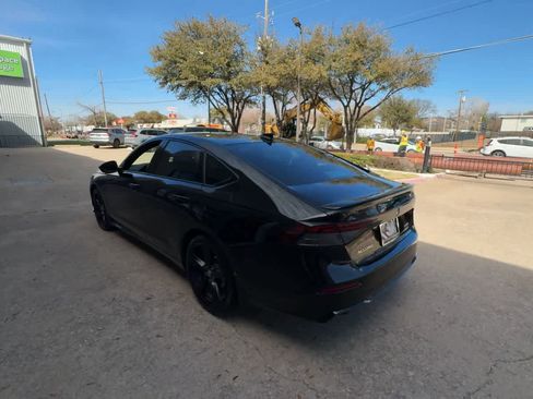 Used 2023 Honda Accord Sport image 6