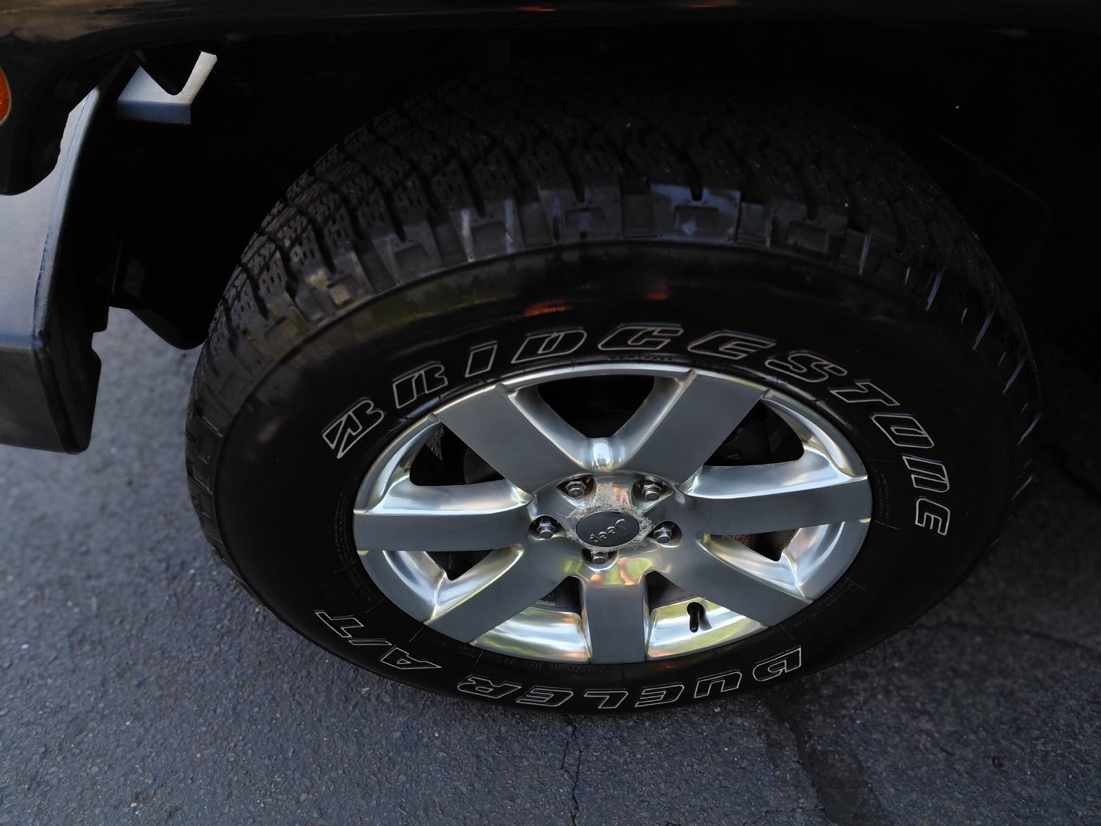 Used 2015 Jeep Wrangler Unlimited Sahara w/ Dual Top Group AWD/4WD image 18