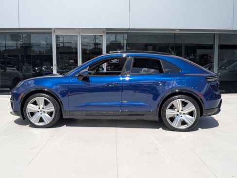 New 2025 Porsche Macan Turbo Electric image 2