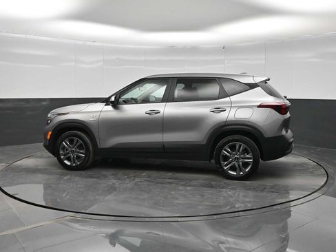 Used 2022 Kia Seltos LX AWD/4WD image 5