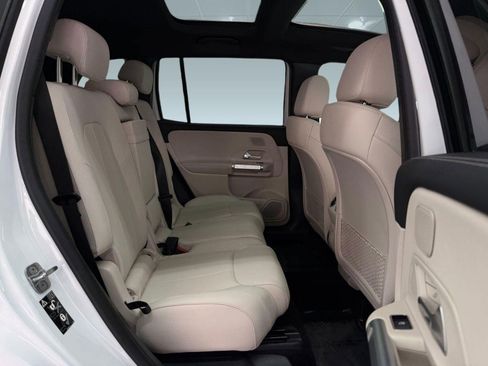 Used 2026 Mercedes-Benz GLB 250 image 24