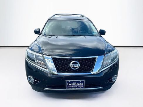 Used 2015 Nissan Pathfinder SL w/ SL Tech Package FWD image 2