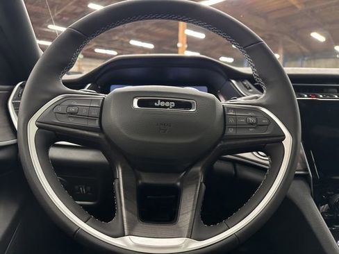 New 2025 Jeep Grand Cherokee L Limited w/ Trailer Tow Package image 17