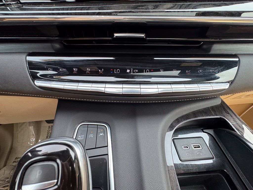 Used 2021 Cadillac Escalade Premium Luxury w/ Driver Assist Tech Package AWD/4WD image 29