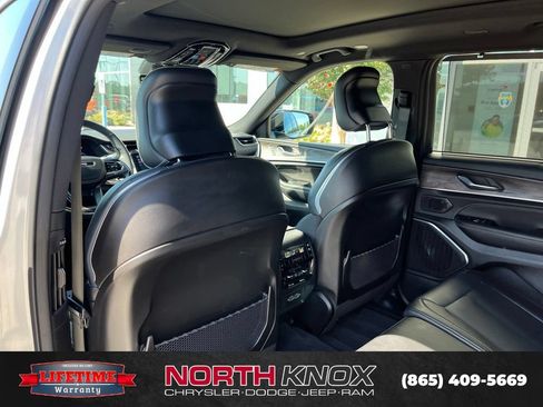 Used 2024 Jeep Grand Cherokee L Overland w/ Advanced Protech Group III AWD/4WD image 16