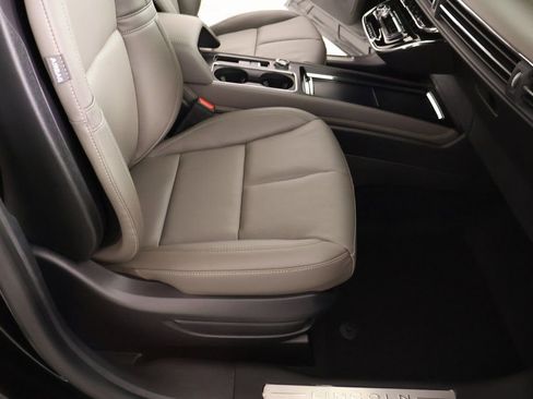 New 2026 Lincoln Corsair Premiere FWD image 14
