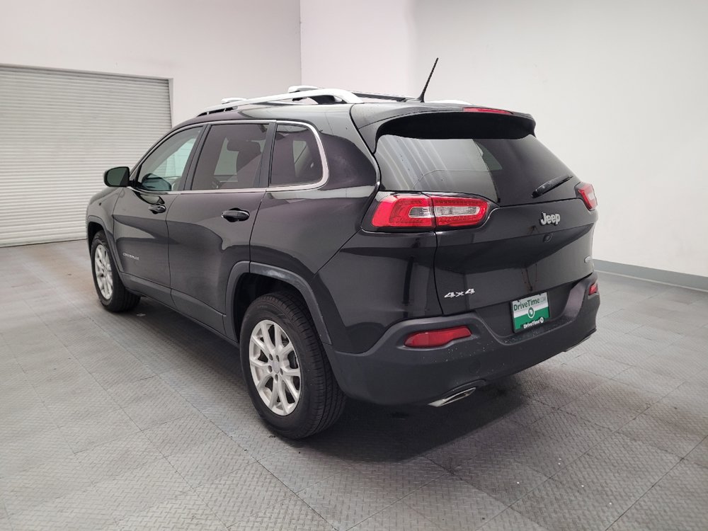 Used 2015 Jeep Cherokee Latitude w/ Cold Weather Group AWD/4WD image 5
