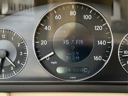 Used 2005 Mercedes-Benz CLK 320 Cabriolet image 16