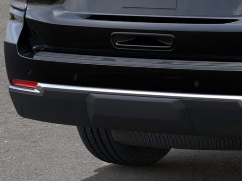 New 2026 Chevrolet Suburban LS AWD/4WD image 14