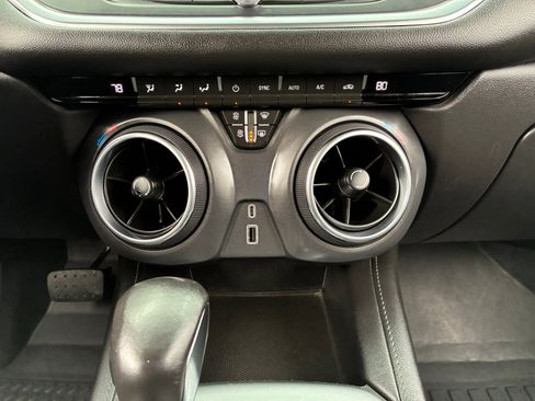 Used 2020 Chevrolet Blazer LT image 22
