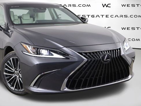 Used 2023 Lexus ES 250 w/ Premium Package AWD/4WD image 46