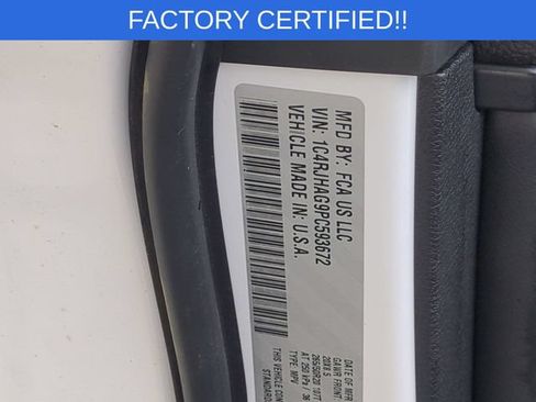 Certified 2023 Jeep Grand Cherokee Altitude AWD/4WD image 38