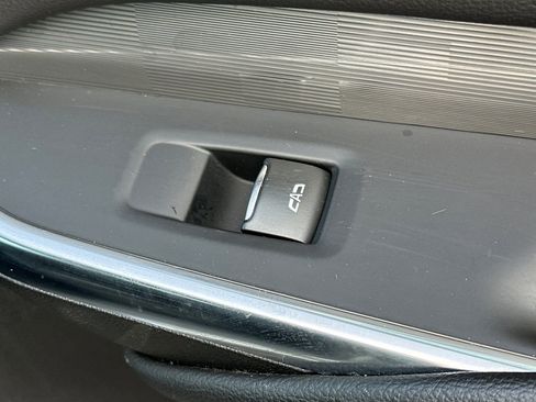 Certified 2024 Cadillac XT4 Premium Luxury image 22