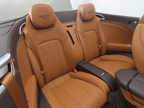 Used 2026 Bentley Continental GTC image 30