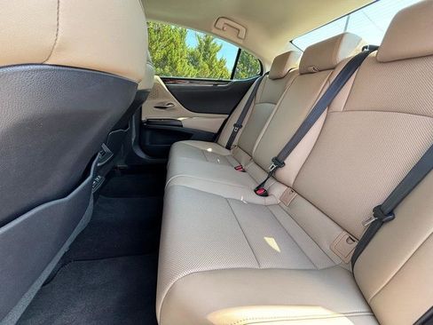 Used 2020 Lexus ES 350 w/ Premium Package image 40