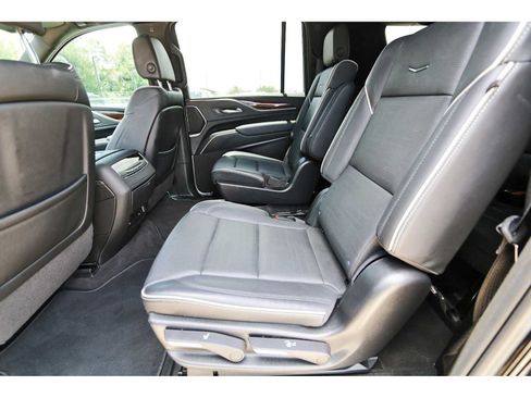 Used 2023 Cadillac Escalade ESV Premium Luxury AWD/4WD image 13