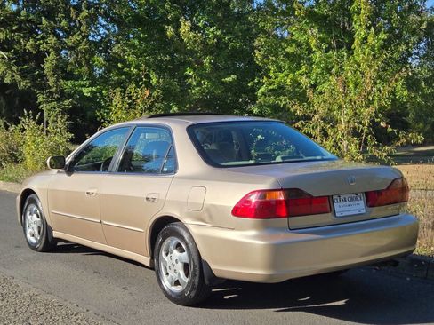 Used 2000 Honda Accord EX image 8