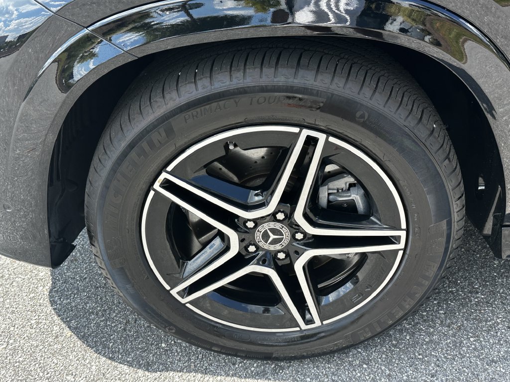 Certified 2025 Mercedes-Benz GLE 350 4MATIC w/ AMG Line Exterior image 13