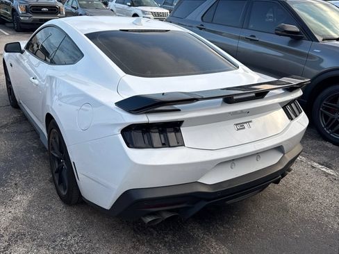 Used 2025 Ford Mustang GT Premium RWD image 4
