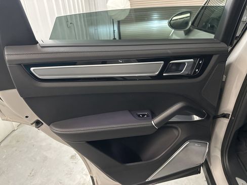Used 2021 Porsche Cayenne Turbo image 34