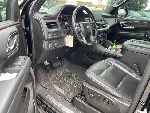 Used 2021 Chevrolet Suburban LT w/ Rear Media and Nav Package AWD/4WD image 5