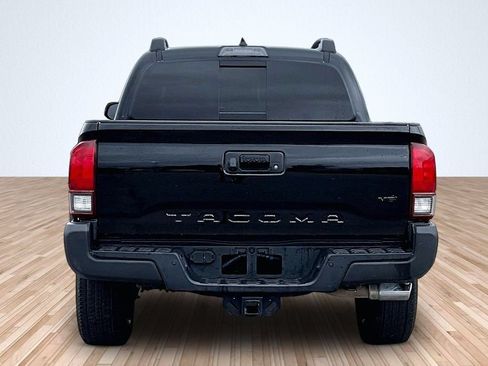 Used 2021 Toyota Tacoma SR5 RWD image 4