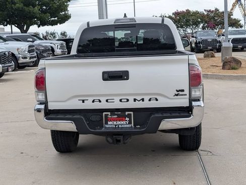 Used 2021 Toyota Tacoma TRD Off-Road AWD/4WD image 7