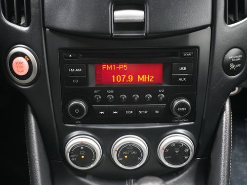 Used 2017 Nissan 370Z Coupe image 13