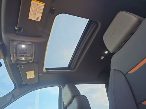 New 2026 GMC Sierra 2500 AT4 w/ AT4 Premium Plus Package AWD/4WD image 30