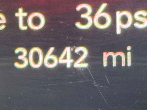 Used 2024 Chrysler Pacifica Touring-L image 16