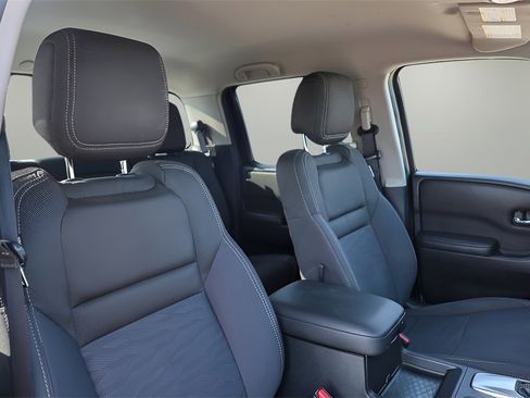 Used 2023 Nissan Frontier SV image 20