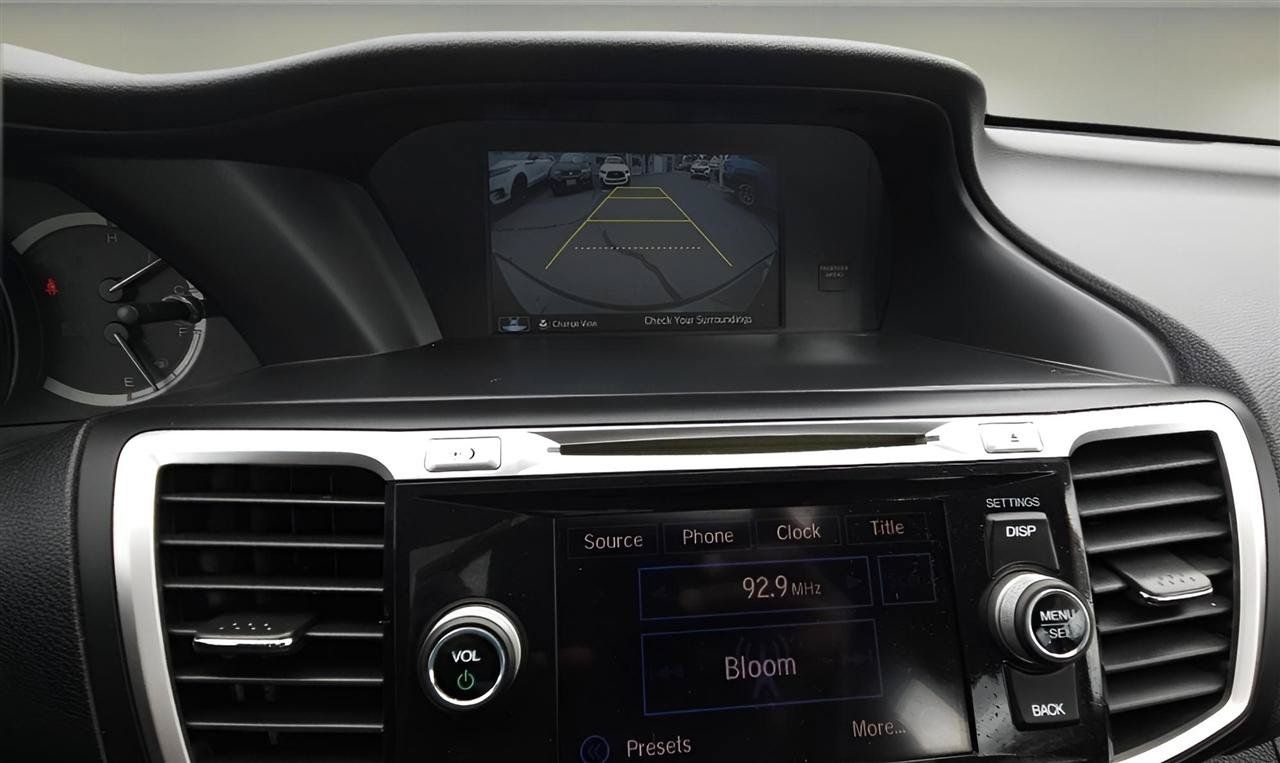 Used 2015 Honda Accord EX-L image 18