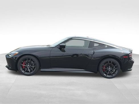 Used 2024 Nissan Z Performance w/ Floor Mat Package RWD image 5