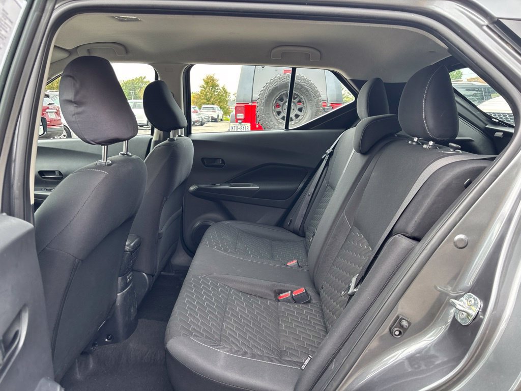 Used 2021 Nissan Kicks S FWD image 14