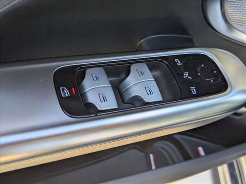 Certified 2024 Mercedes-Benz C 300 Sedan image 9