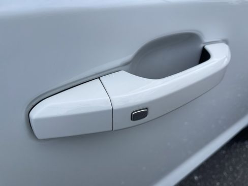 Used 2023 Chevrolet Silverado 1500 LT image 22