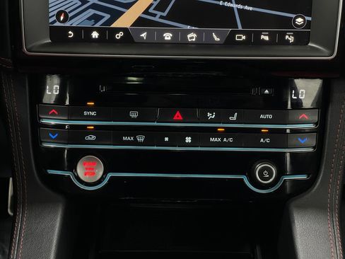 Used 2020 Jaguar F-PACE Checkered Flag image 26