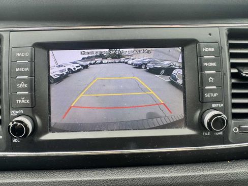 Used 2019 Kia Sedona L FWD image 45