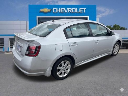 Used 2010 Nissan Sentra 2.0 SR image 2
