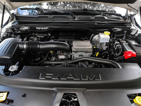 Used 2023 RAM 1500 Laramie AWD/4WD image 7